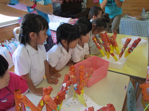 いらっしゃい！いらっしゃい！ルンビニー祭りだよ。