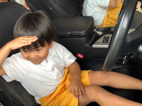 みんなが大好きなパトカーに乗せてもらったよ。